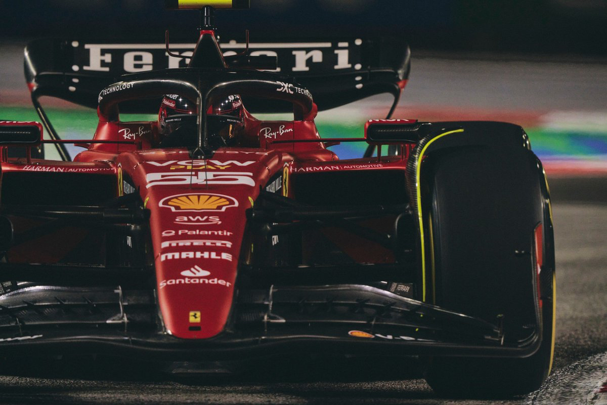 A Singapore seconda pole position per Carlos Sainz