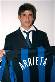 Arrieta con la maglia dell'Inter