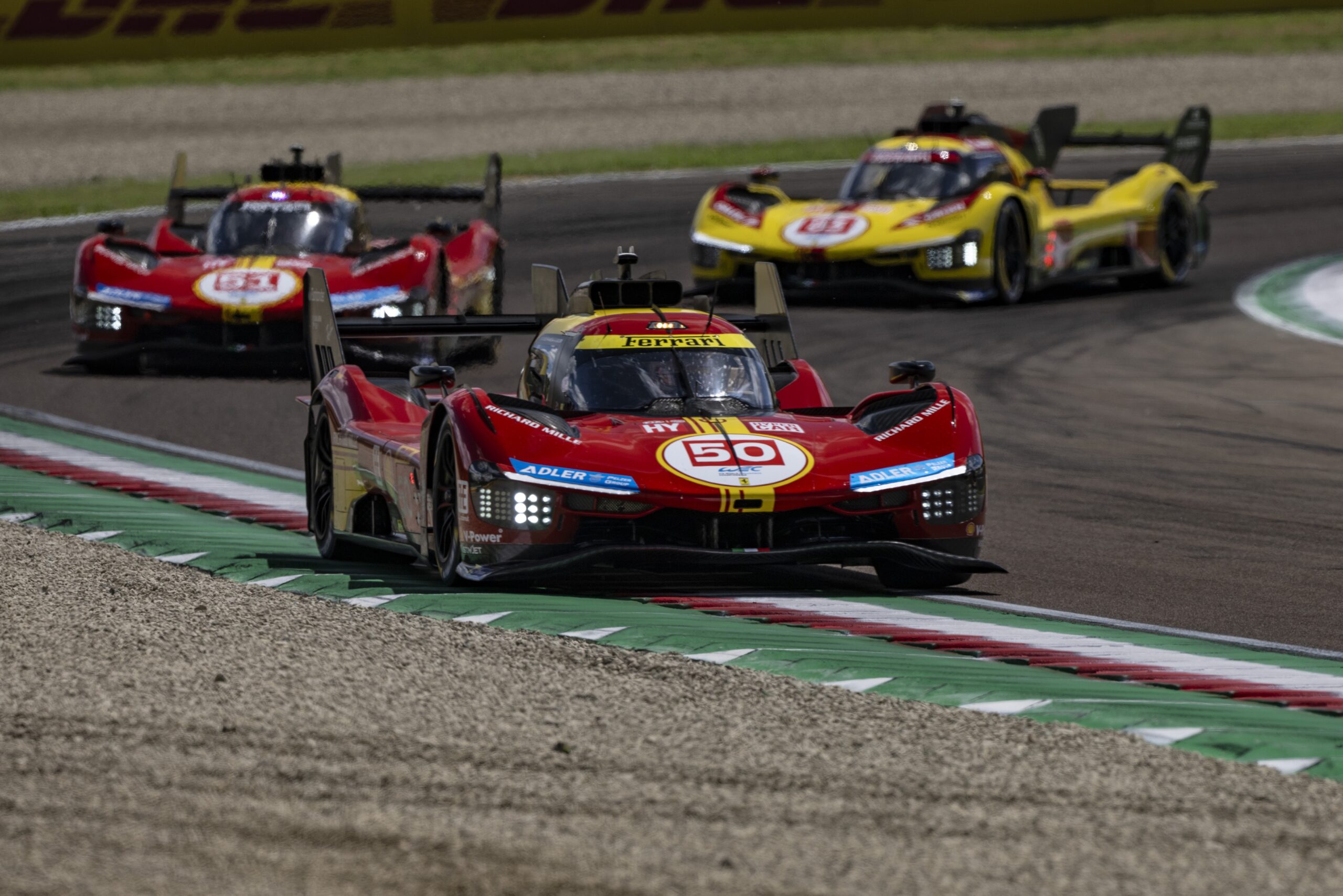 Le tre Ferrari 499P in testa alla 6 Ore di Imola