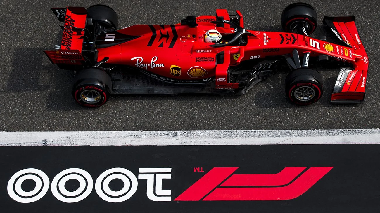La Ferrari SF90 di Sebastian Vettel durante il GP di Cina 2019