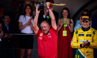 Frederic Vasseur festeggia sul podio di Monaco dopo la vittoria del GP 2024