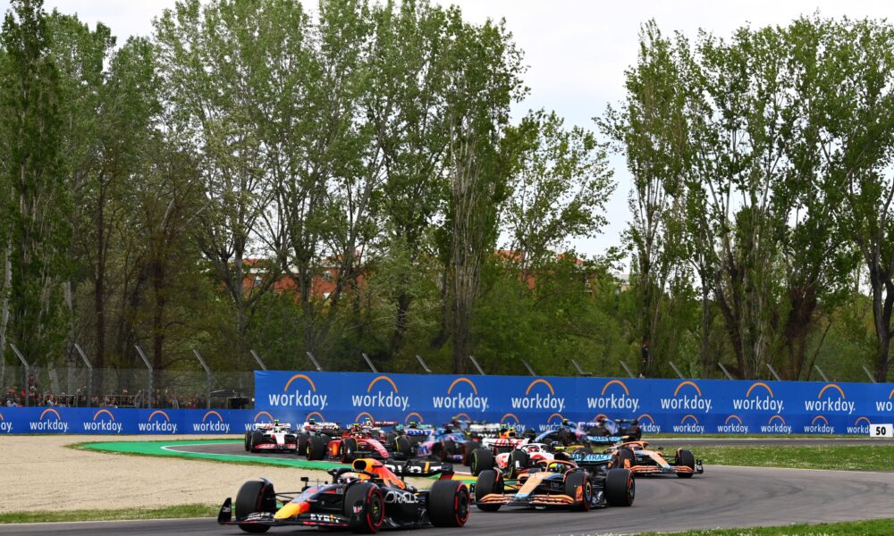 La partenza della gara Sprint del GP di Formula 1 a Imola del 2022