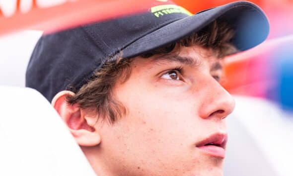 Andrea Kimi Antonelli pensieroso durante il round di Imola della F2 2024