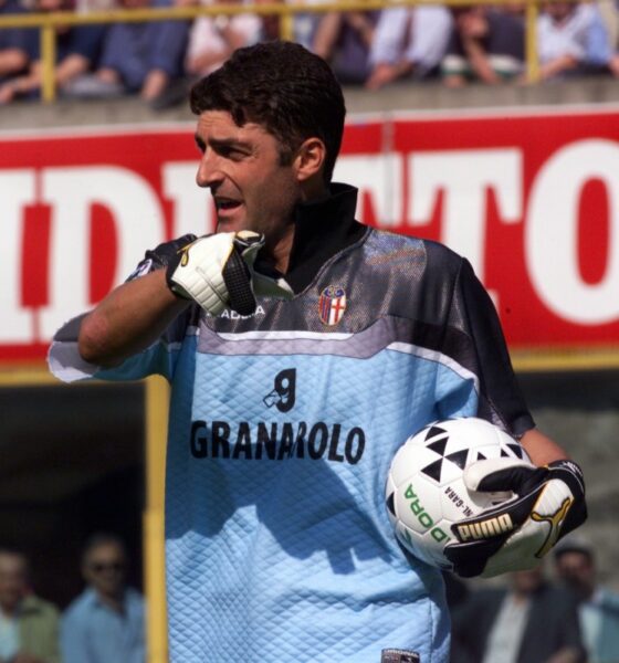 Gianluca Pagliuca, il "doppio tifoso" di Aston Villa e Bologna