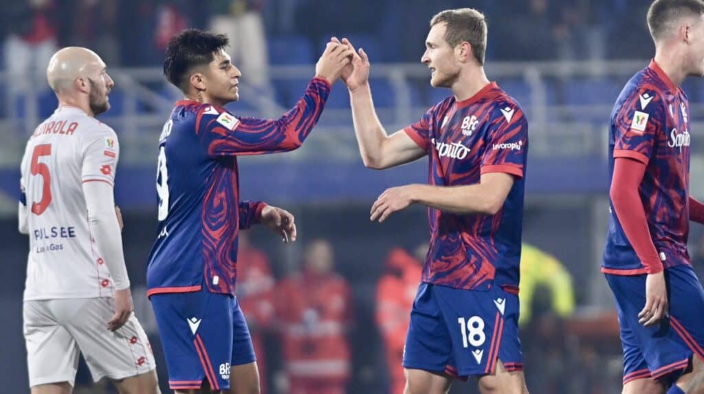 Santiago Castro e Tommaso Pobega, sfortunati protagonisti in negativo di Bologna-Hellas Verona (© Bologna FC 1909)