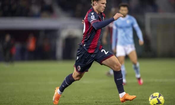 Niklas Pyyhtia, in azione con la maglia del Bologna contro la Lazio