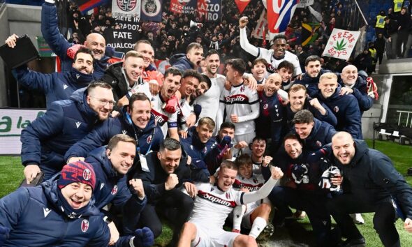I rossoblù esultano dopo la vittoria contro l'Atalanta in Coppa Italia (©Bologna FC 1909)