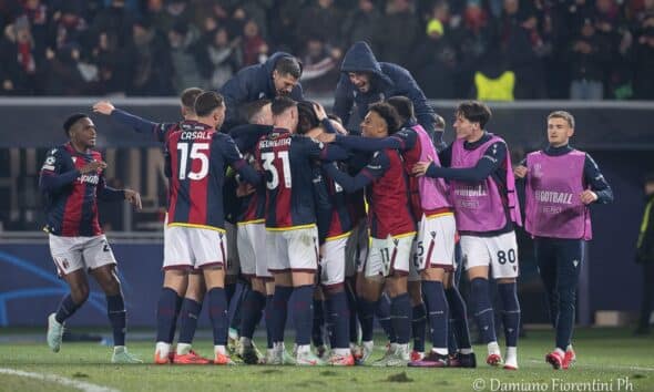 L'esultanza del Bologna per il gol di Samuel Iling-Junior in Bologna-Borussia Dortmund (© Damiano Fiorentini)