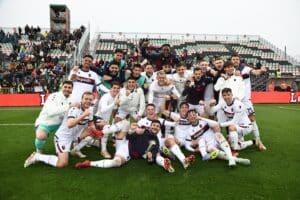 La squadra esulta dopo la vittoria col Venezia (© Bologna FC 1909)