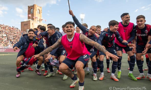 Il Bologna festeggia (©Damiano Fiorentini)