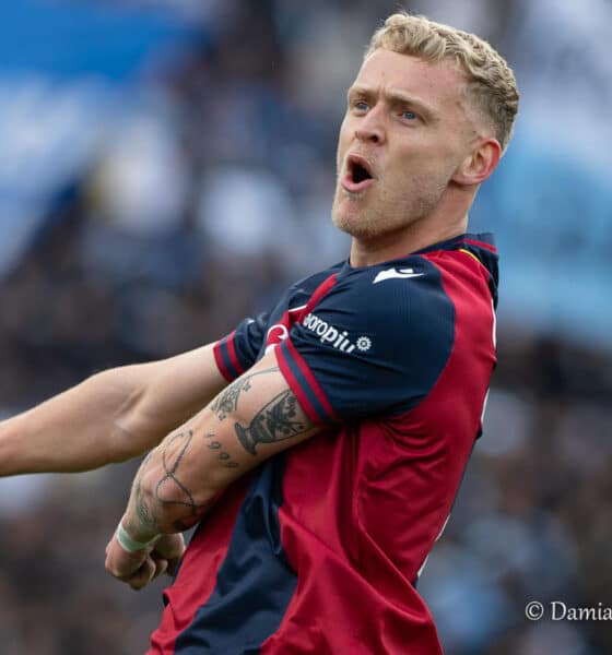 Jens Odgaard esulta dopo il gol dell'1-0 in Bologna-Lazio (©Damiano Fiorentini)