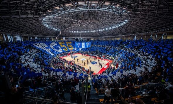 La coreografia della Fossa dei Leoni per i suoi 55 anni (crediti Fortitudo Pallacanestro)