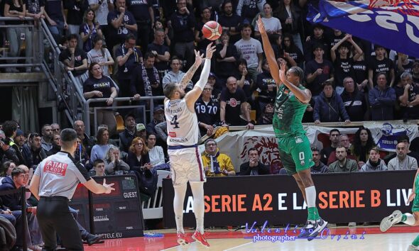 Fortitudo Flats Service Bologna - Real Sebastiani Rieti (©Valentino Orsini - Fortitudo Flats Service Bologna)