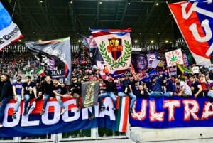 Tifosi rossoblù in trasferta per Atalanta-Bologna (©Bologna FC 1909 via Facebook)