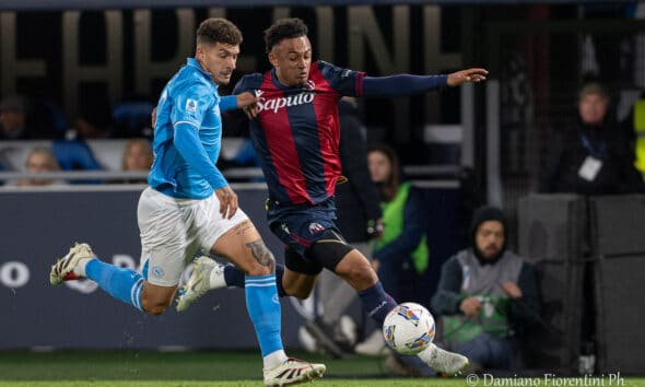 Dan Ndoye durante Bologna-Napoli (© Damiano Fiorentini)