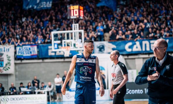 Acqua San Bernardo Cantù - Fortitudo Flats Service Bologna (©Marco Melotti - Fortitudo Flats Service Bologna)
