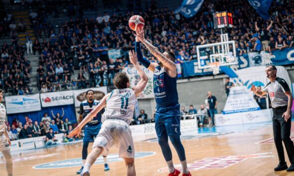 Acqua San Bernardo Cantù - Fortitudo Flats Service Bologna (©Fortitudo Flats Service Bologna)