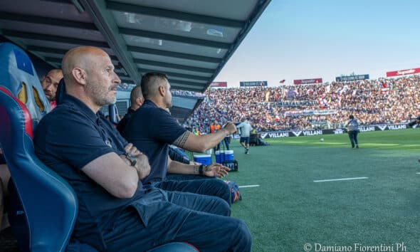 Vincenzo Italiano nell'ultima sfida tra Bologna e Genoa (crediti Damiano Fiorentini)