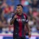 Gary Medel con la fascia da capitano del Bologna (© Bologna Fc 1909)