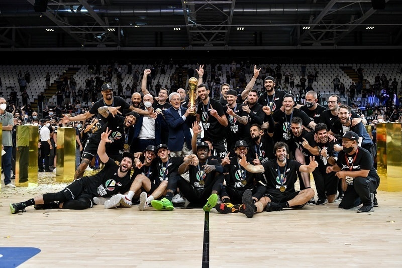 La Virtus festeggia il sedicesimo scudetto