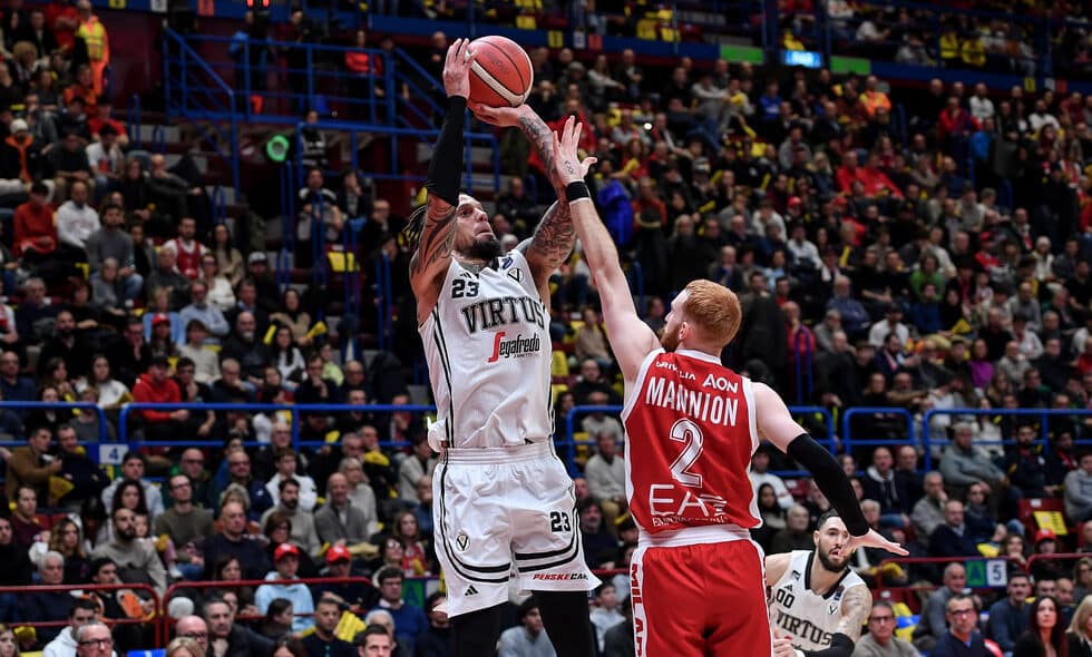 Hackett Virtus Bologna