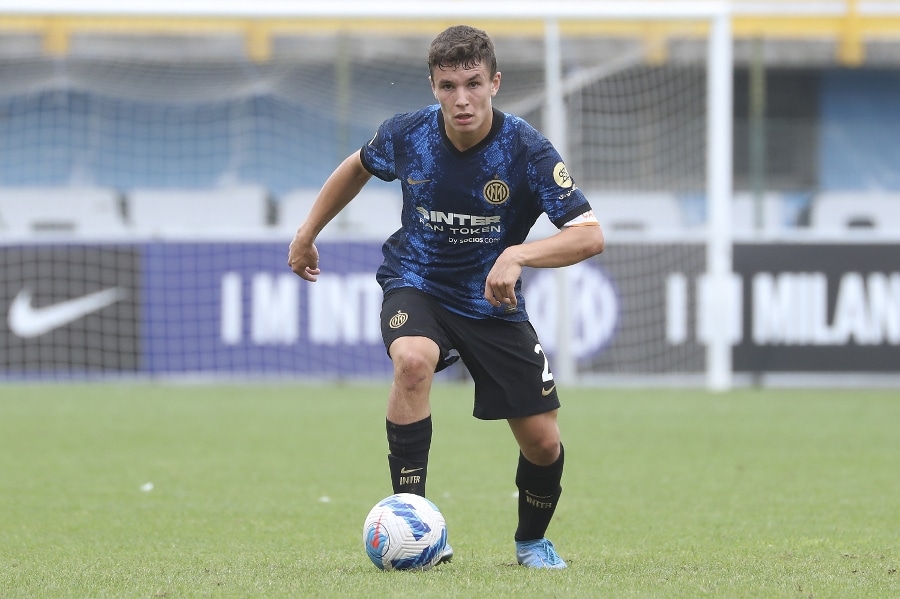 Mattia Zanotti con la maglia nerazzurra (© Inter)