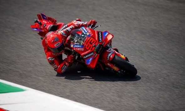Marc Marquez in azione nel sabato del Mugello 2025 (© Ducati)