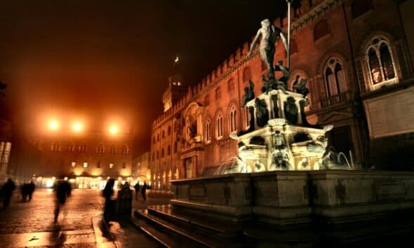 Piazza Maggiore, Bologna