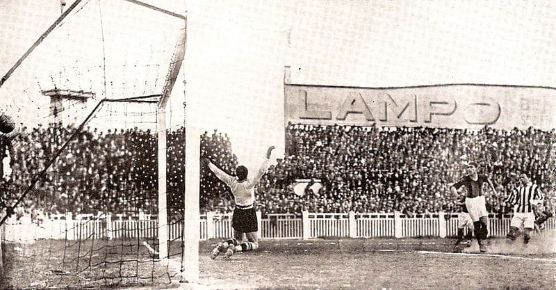 Divisione Nazionale 1928-29 - Schiavio a segno in Juventus-Bologna