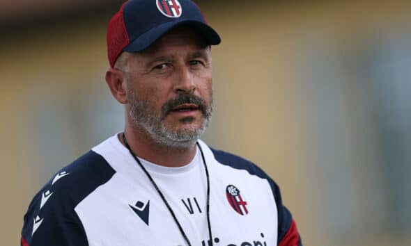 Vincenzo Italiano al via del primo allenamento alla seconda stagione al Bologna - Vincenzo Italiano al via del primo allenamento della sua seconda stagione al Bologna (© Bologna FC 1909)