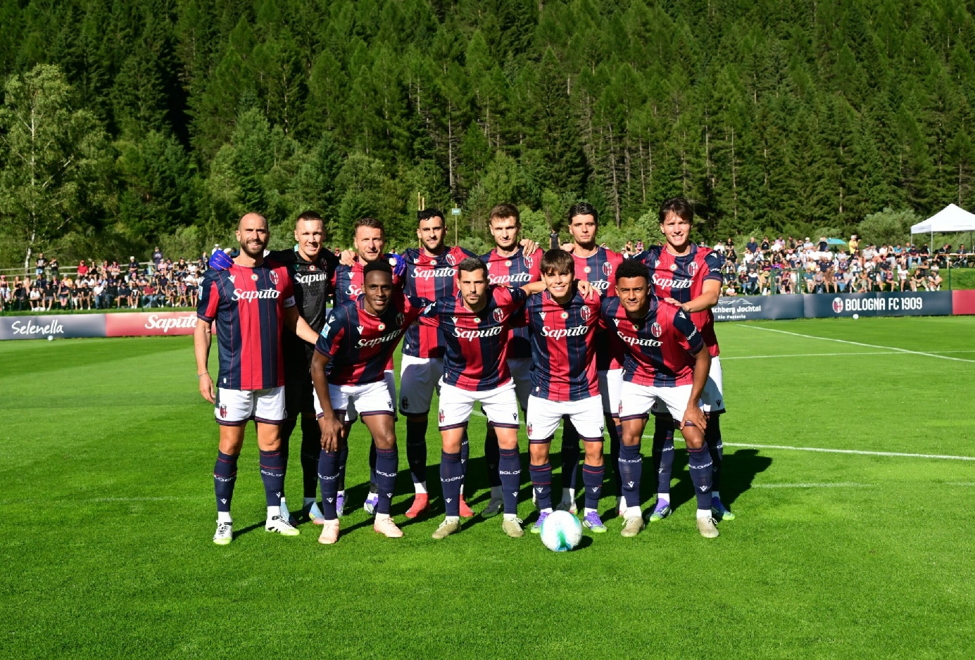 La prima formazione del Bologna nel ritiro di Valles contro il Gotschild Jochtal