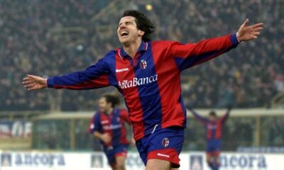 La prima maglia in collaborazione con Macron nella stagione 2001-2002 (@Bologna FC 1909)
