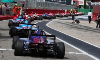 Le vetture della F4 Italia nella pitlane di Imola