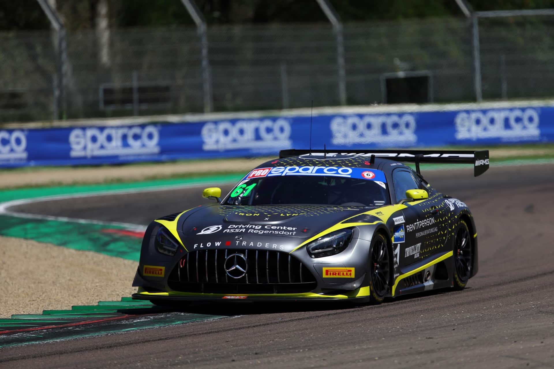 La #61 Mercedes Iron Lynx di D'Auria e Hodenius alla variante del Tamburello a Imola