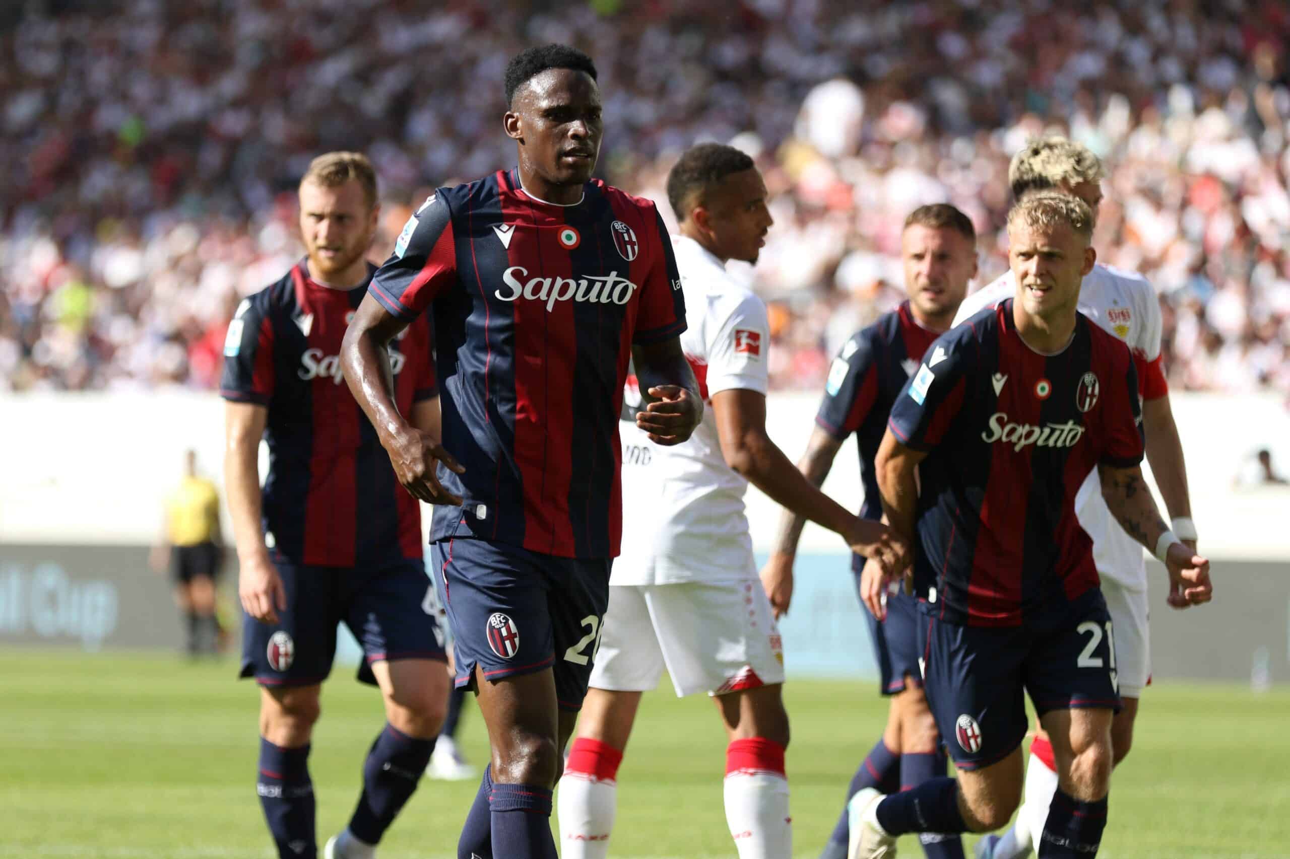 Jhon Lucumí durante Stoccarda-Bologna