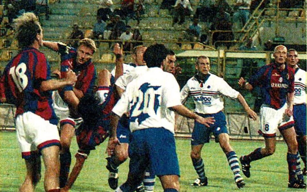L'acrobazia di Paramatti nella gara di semifinale Coppa Intertoto contro la Sampdoria (©Guerin Sportivo)