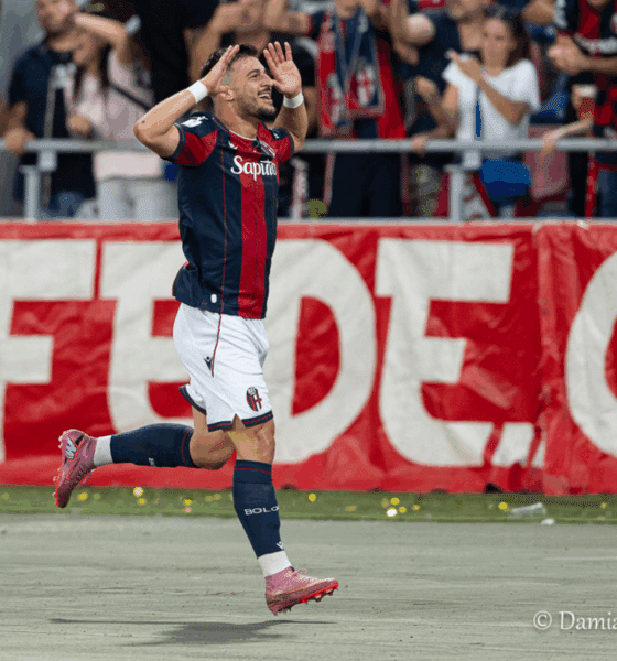Riccardo Orsolini esulta per il gol dell'1-0 in Bologna-Como (©Damiano Fiorentini) ore