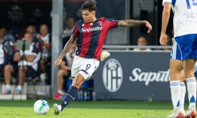 Santiago Castro durante Bologna-Como (@Damiano Fiorentini)