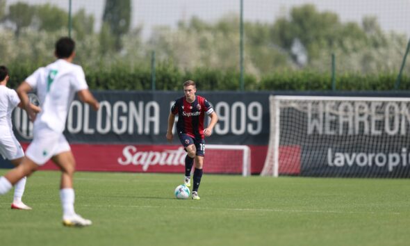 Lewis Ferguson nell'amichevole tra Bologna e Levadeiakos