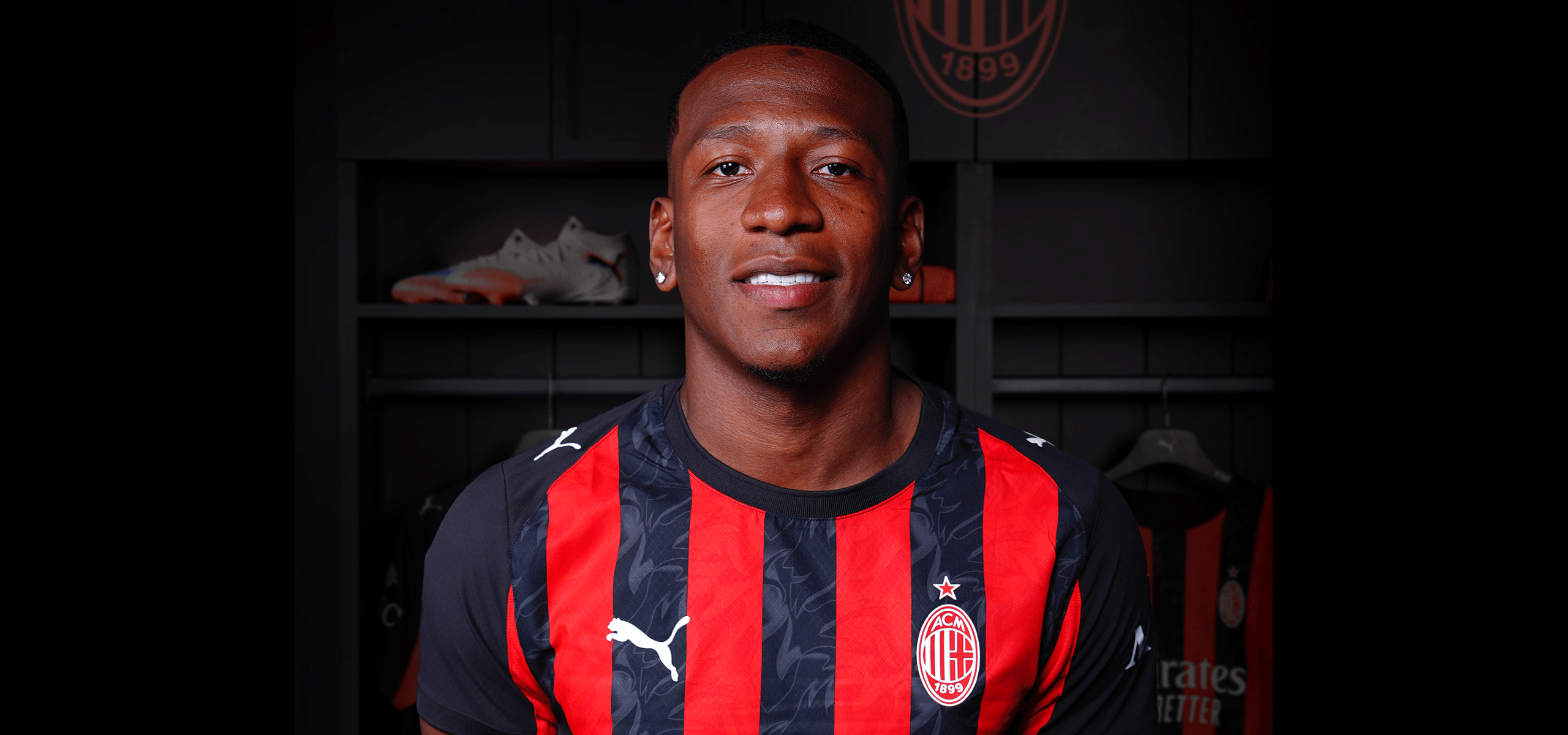Pervis Estupinan (© AC Milan)
