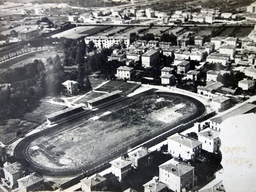 Virtus Pallacanestro Terza puntata. Veduta aerea del complesso di Ravone negli anni '20