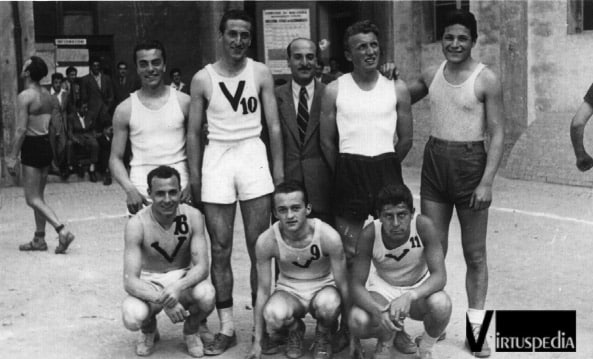 Virtus Pallacanestro Quinta puntata. Una rara immagine della Virtus in Santa Lucia