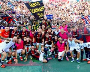 Il Bologna festeggia la vittoria contro il Genoa crediti Bologna Fc 1909