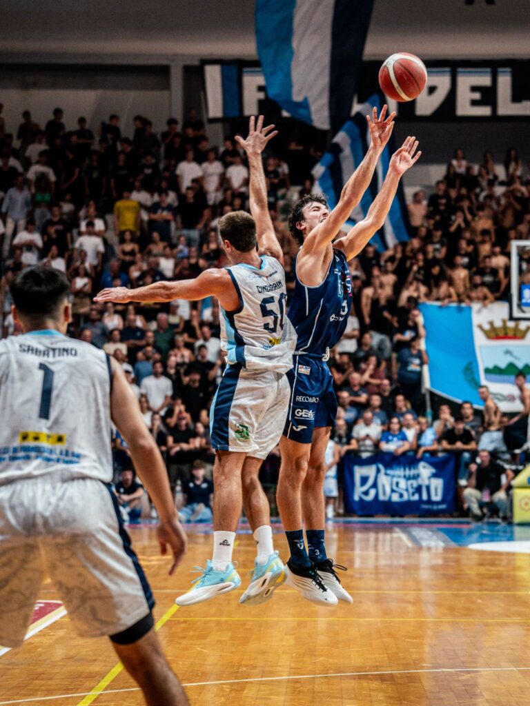 Liofilchem Roseto - Fortitudo Flats Service Bologna (©Mauro Donati - Fortitudo Flats Service Bologna)