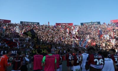Il Bologna sotto la Curva (© Bologna FC 1909)