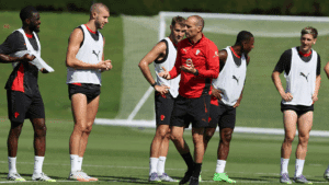 Massimiliano Allegri in allenamento col Milan