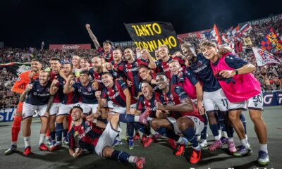 La squadra sotto la Curva post Bologna-Como 1-0