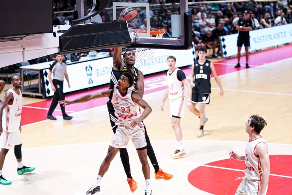 McCormak Virtus Bologna