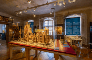 Mostra all'interno del Museo di Storia della città (© FWTM-Spiegelhalter)