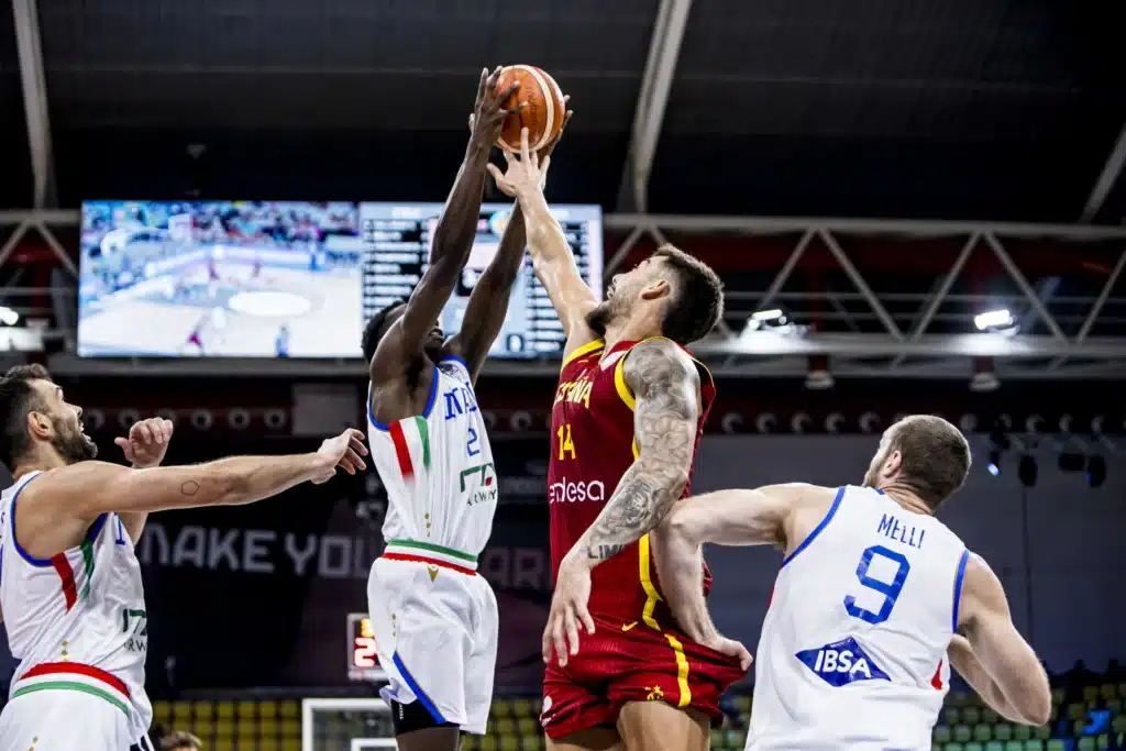 Niang autore di 8 punti e 5 rimbalzi in soli 7 minuti (©Eurobasket)
